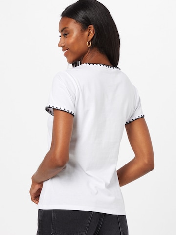 Trendyol - Camiseta en blanco