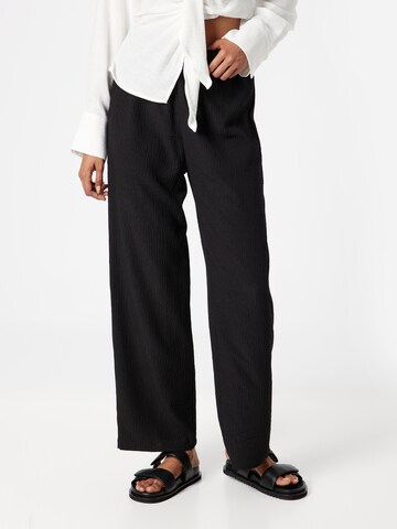 Wide Leg Pantalon Monki en noir : devant