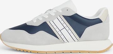 Tommy Jeans Sneakers 'Essential' in Blue: front
