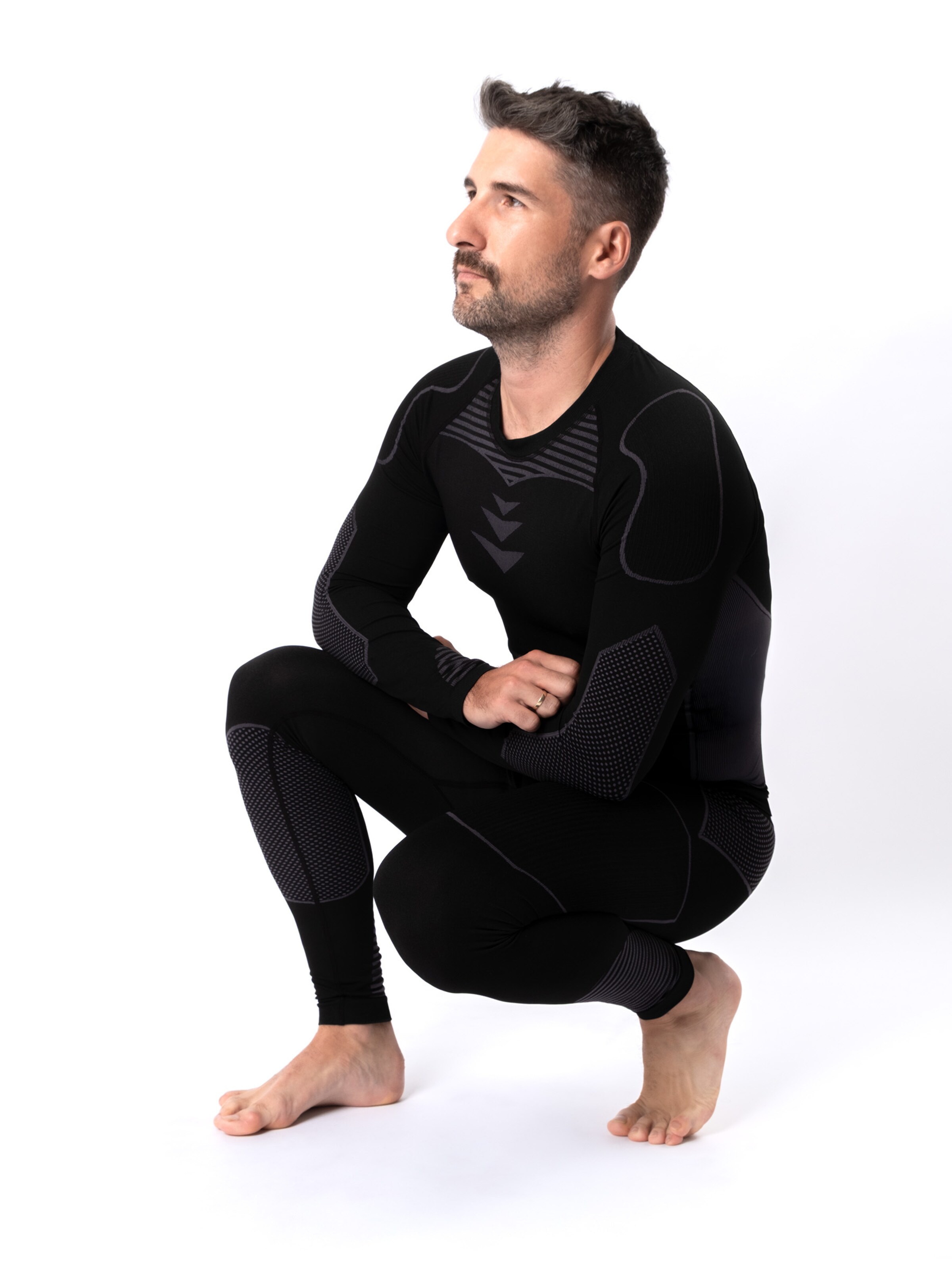 Occulto Slimfit Funktionswäsche 'James' in Schwarz: Vorderseite