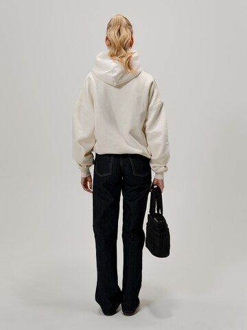 Kapten & Son Handtasche 'Hellvi Cloud Small' in Schwarz