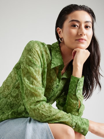 Monki Blouse in Green