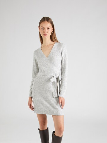 PIECES - Vestido de punto 'ELLEN' en gris: frente