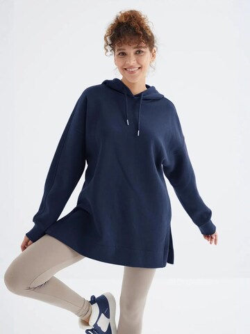 Tommy Life Sweatshirt in Blue