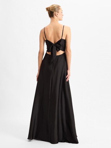 Marie Lund Abendkleid in Schwarz