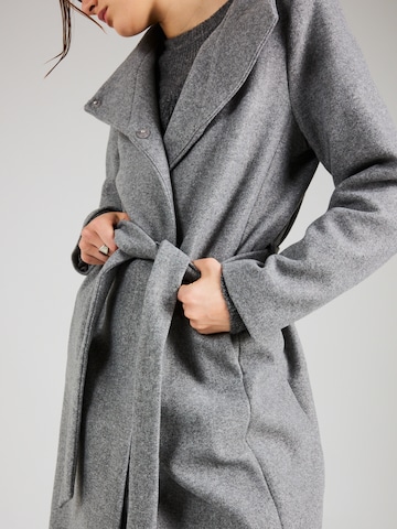 Manteau mi-saison 'EMMA' ONLY en gris