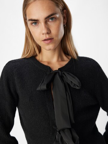 OBJECT Strickjacke 'Parvi' in Schwarz