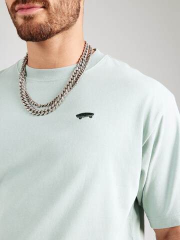 VANS Μπλουζάκι 'SALTON' σε πράσινο