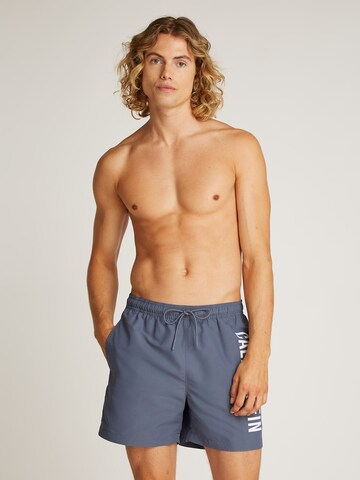 Pantaloncini da bagno di Calvin Klein Swimwear in grigio: frontale