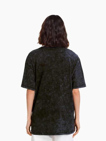 Bershka T-Shirt in Schwarz