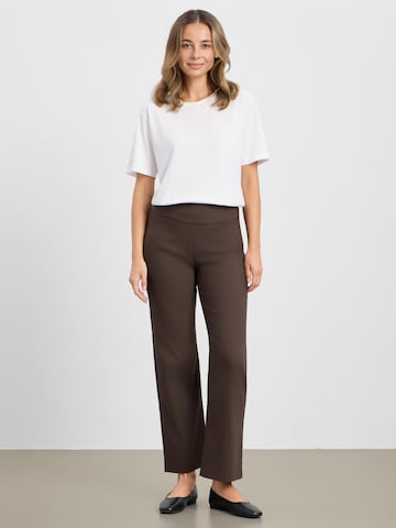 LAURIE Regular Trousers 'Thea' in Brown