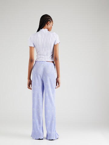 florence by mills exclusive for ABOUT YOU - Loosefit Pantalón 'Rain Showers' en lila