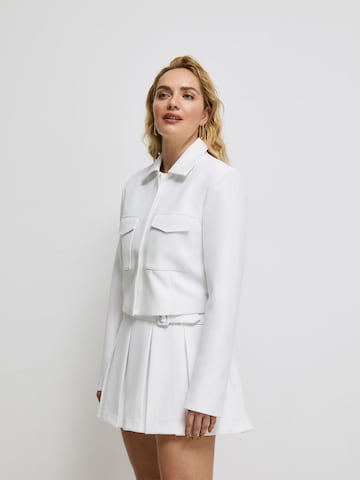 ABOUT YOU x Iconic by Tatiana Kucharova Between-Season Jacket 'Mia' in White