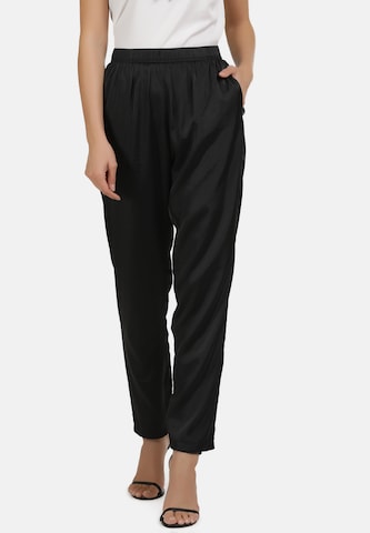 usha WHITE LABEL Tapered Pants in Black: front