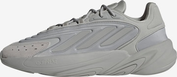 ADIDAS ORIGINALS Sneakers low 'Ozelia' i grå: forside