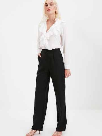 Trendyol Loose fit Pleat-Front Pants in Black