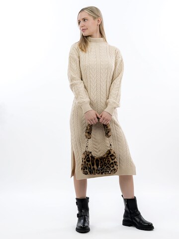 Tamaris Shoulder bag 'Gerta' in Brown