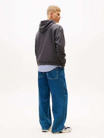 Tommy Jeans Свитшот 'Heritage '90s Varsity' в Черный