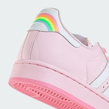 ADIDAS ORIGINALSNiske tenisice 'Care Bears X Adidas Superstar II' - roza boja