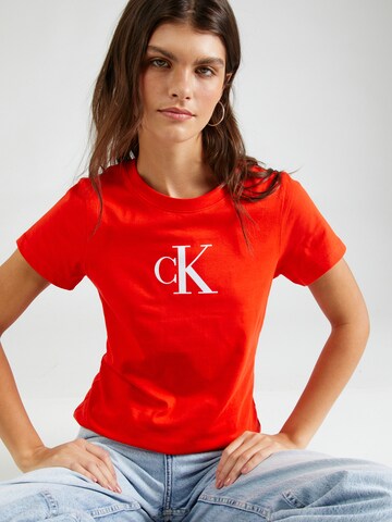 T-shirt Calvin Klein Jeans en rouge