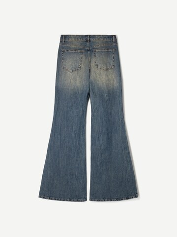 Bershka Flared Jeans in Blue