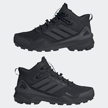 Botine 'Skychaser' de la ADIDAS TERREX pe negru