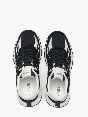 ES8 Sneaker low '90-3-04'‌ in Schwarz