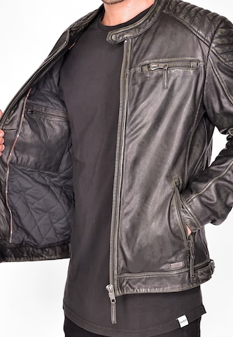 MUSTANG Between-Season Jacket in Black