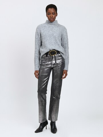 Influencer Pullover in Grau