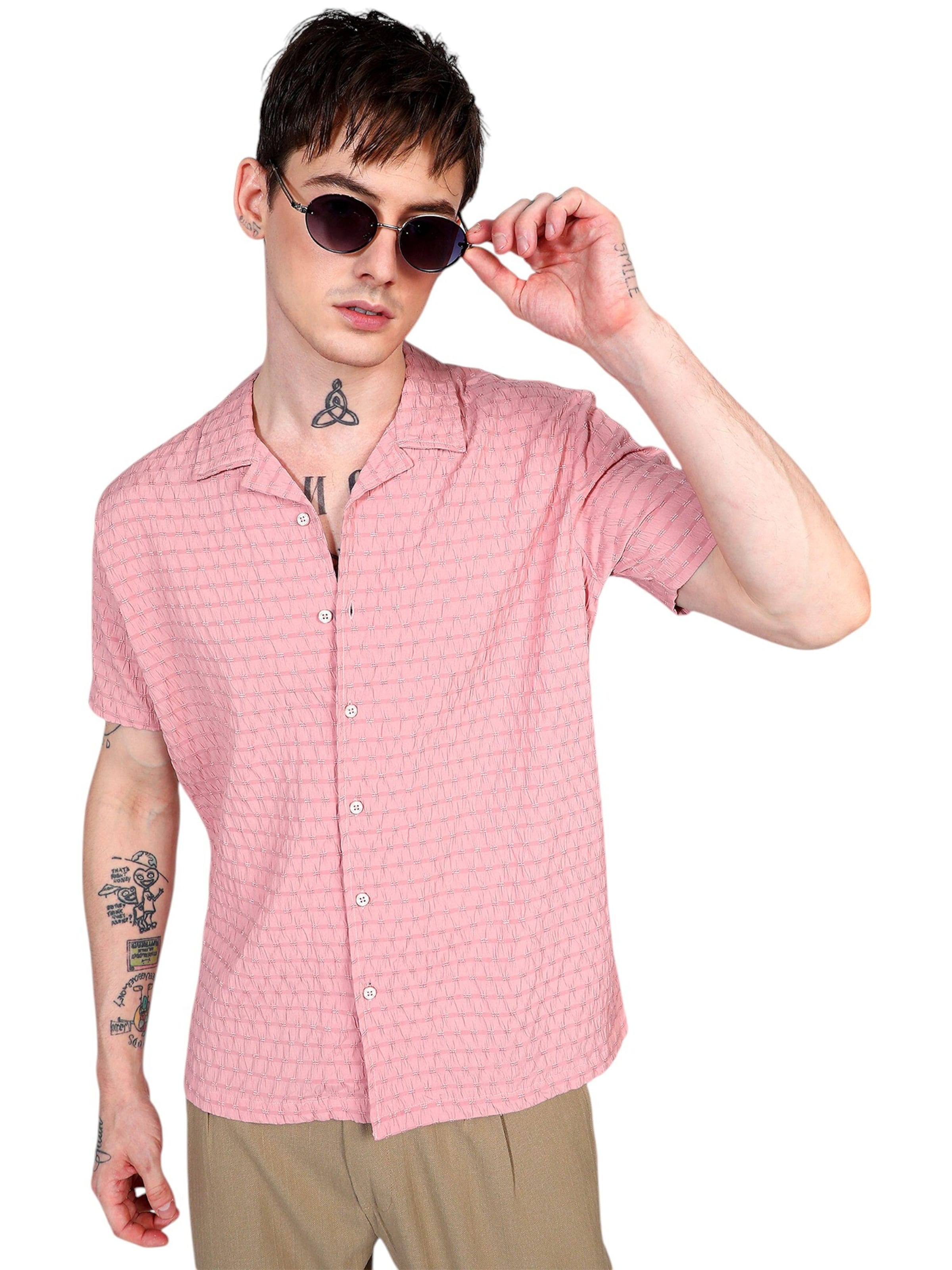 Campus Sutra Regularny krój Koszula 'Tamzen' w kolorze różowy