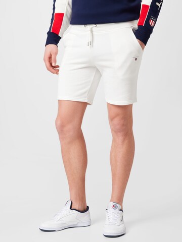 GANT Regular Pants 'Original' in White: front