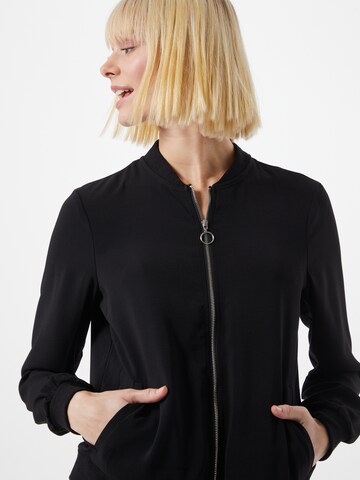 Veste mi-saison 'VMCOCO' VERO MODA en noir