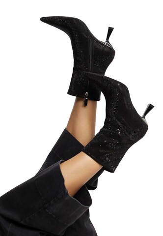 Lola Casademunt - Botas de tobillo en negro