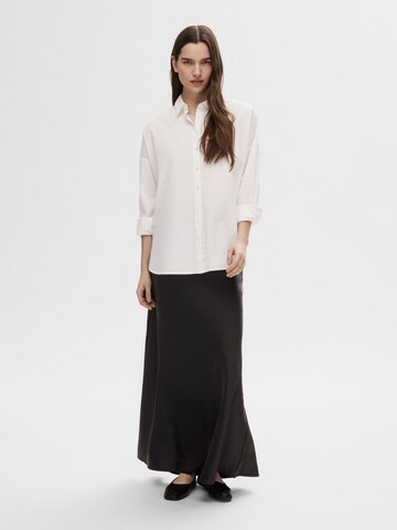 SELECTED Rok in Zwart