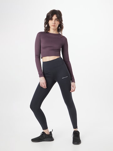 Coupe slim Pantalon de sport Röhnisch en noir