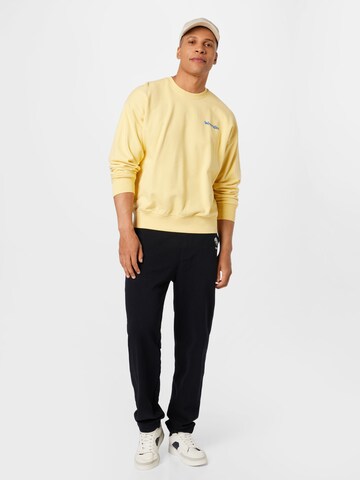 WRANGLER Sweatshirt in Geel