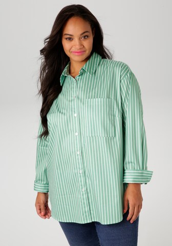 Aniston Blouse in Green: front