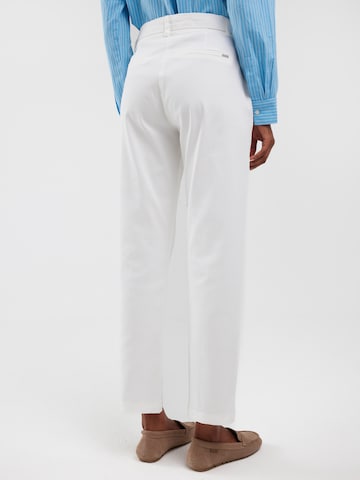 BIG STAR Regular Chino trousers 'Danasi' in White
