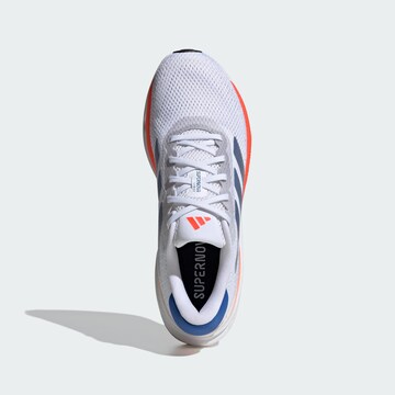 ADIDAS PERFORMANCE - Sapatilha de corrida 'Supernova Stride' em branco