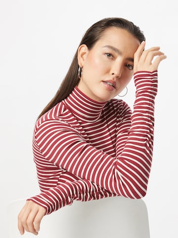 LEVI'S ® Pullover 'Ruched Turtleneck' in Rot