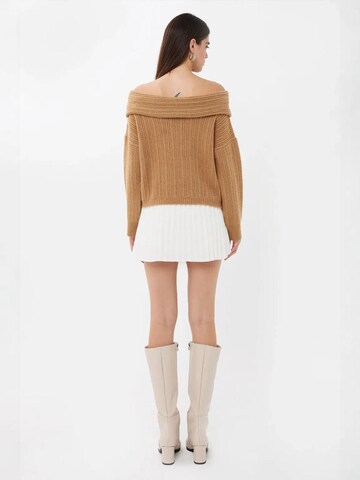 Hiccup - Pullover em castanho