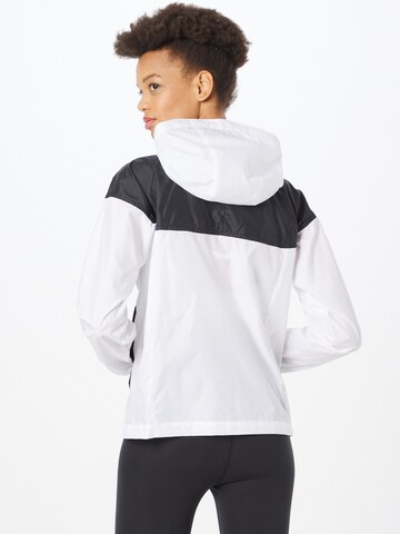 Veste de sport 'Flash Challenger' COLUMBIA en blanc