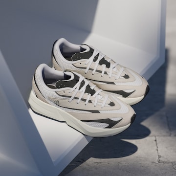 smėlio ADIDAS SPORTSWEAR Sportbačiai be auliuko 'Lightstride'
