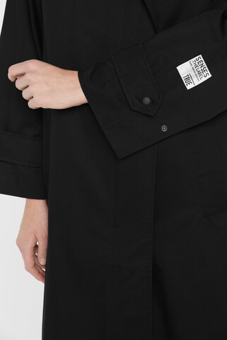 SENSES.THE LABEL Between-Seasons Coat in Black