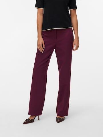 Regular Pantalon 'VMAYAR' VERO MODA en rouge : devant