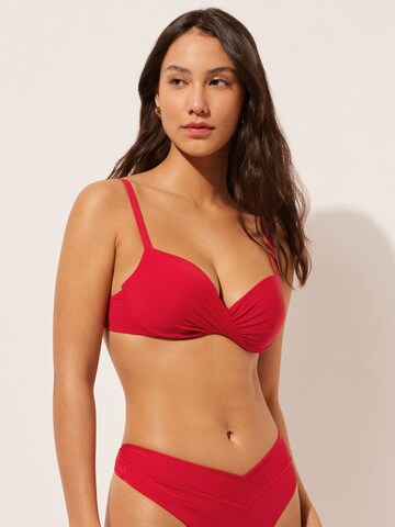 CALZEDONIA Push-up INDONESIA in Rot