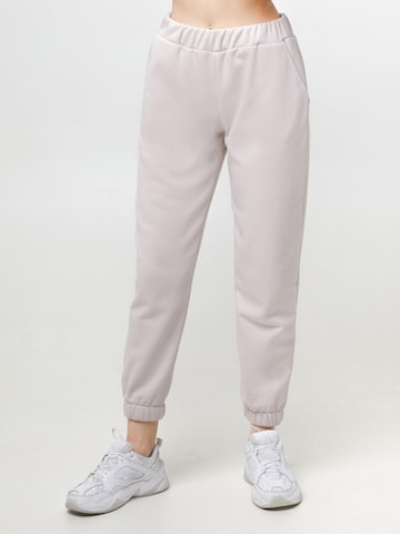 WHITE RVBBIT Tapered Hose in Beige: Vorderseite