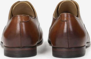 Chaussure à lacets Kazar en marron