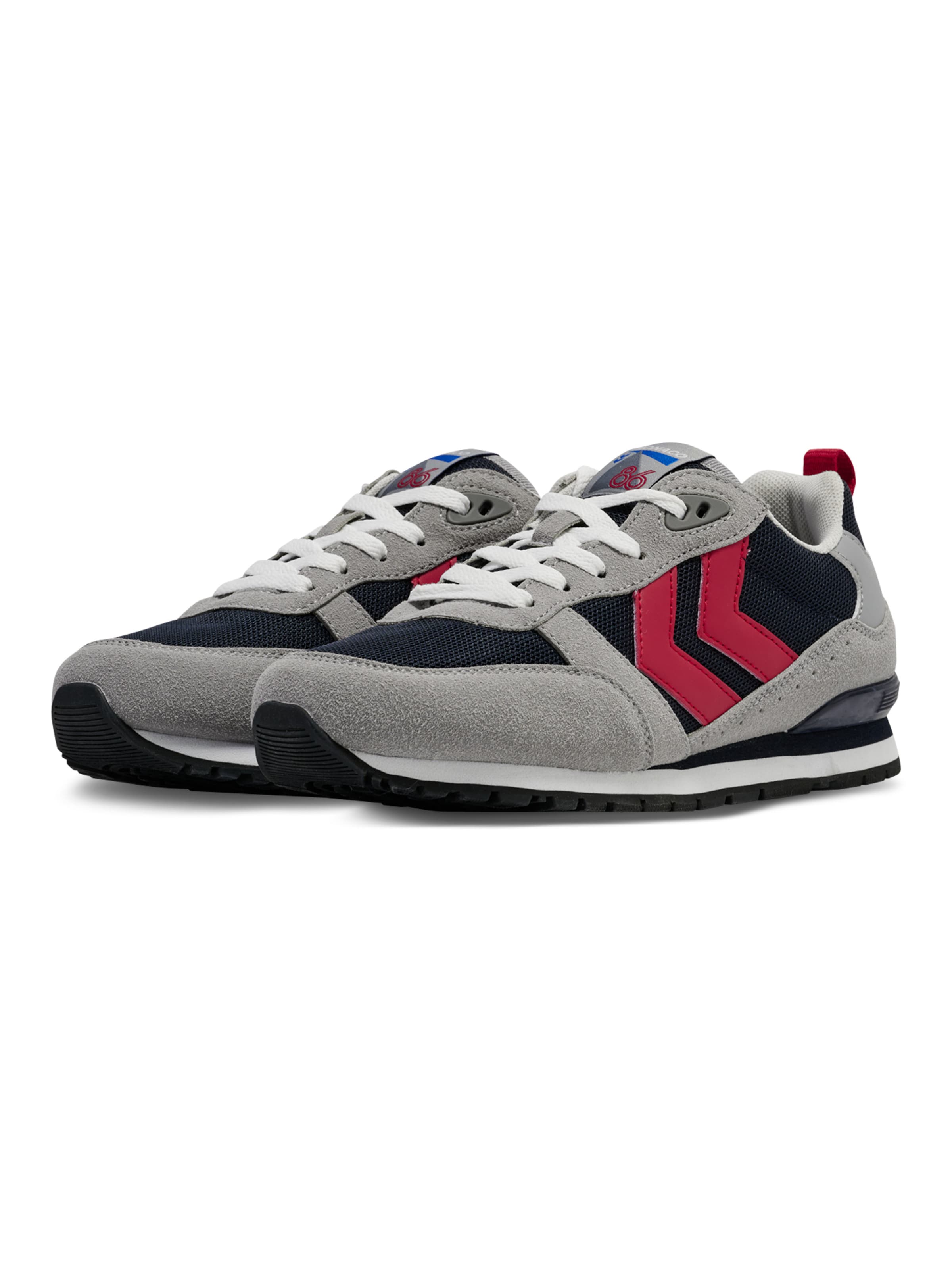Hummel Sneaker in Grau