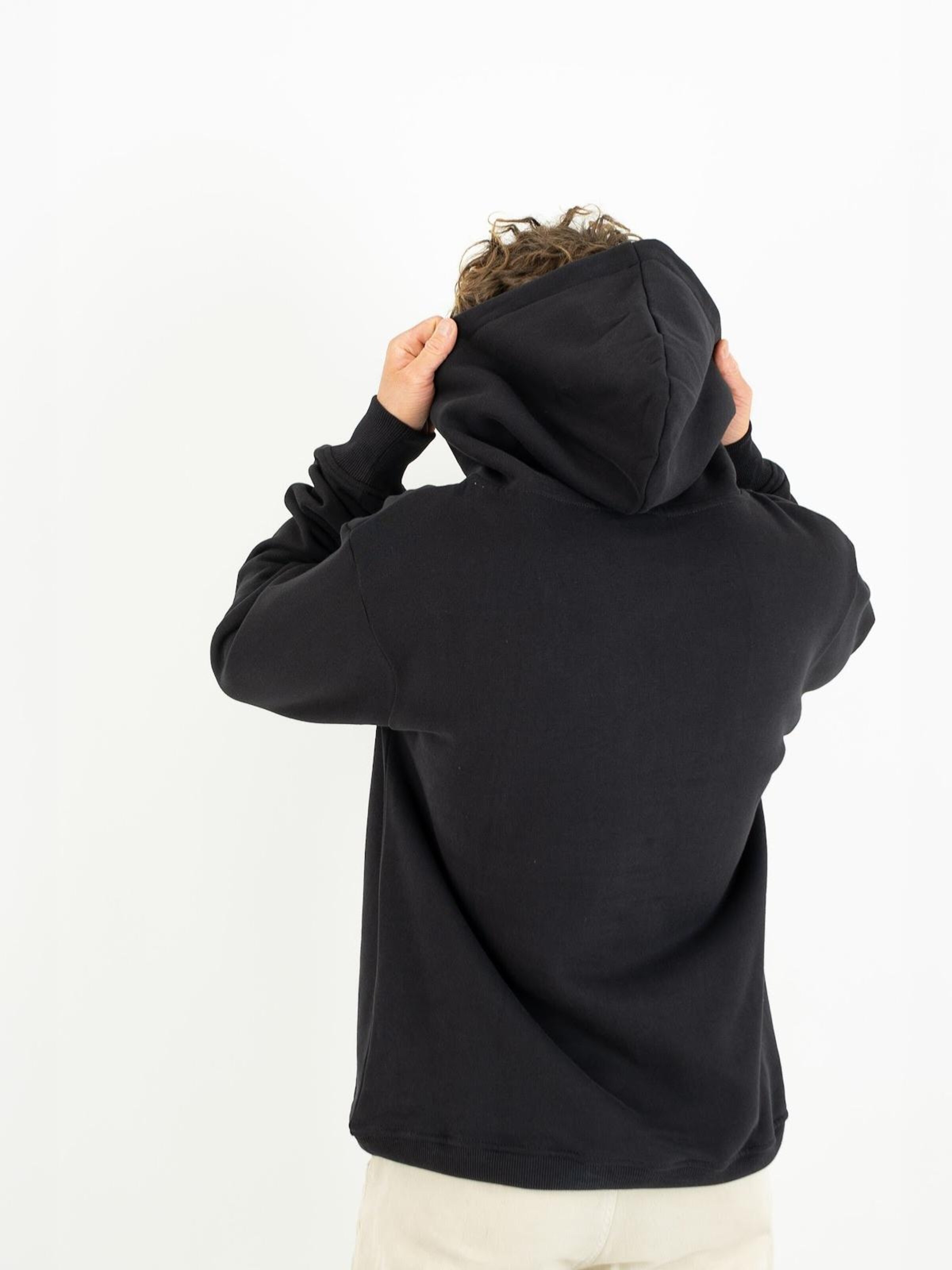 NOORLYS Sweatshirt 'MIKA' in Black